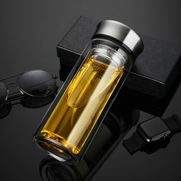 如何選購(gòu)一個(gè)健康的杯子呢？用什么杯子喝水呢